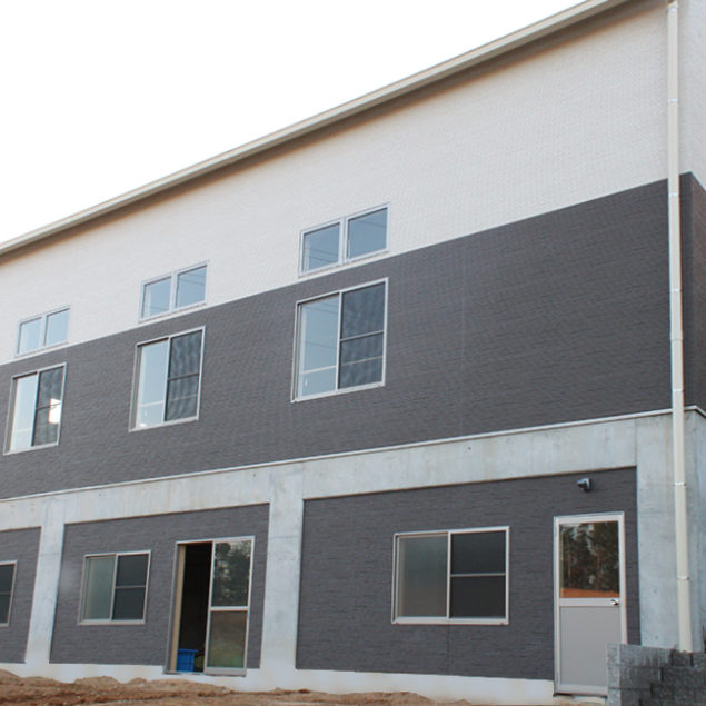 松阪乳幼稚園屋内運動場外観